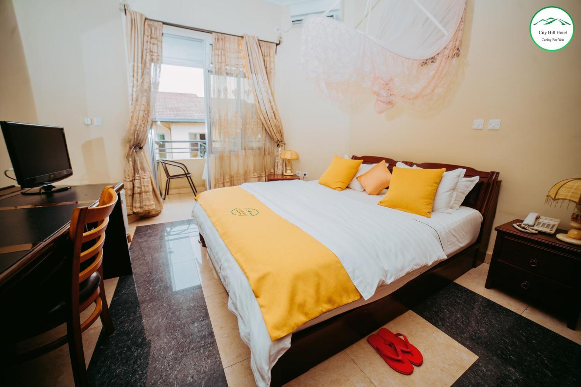 City Hill Hotel 부줌부라 외부 사진